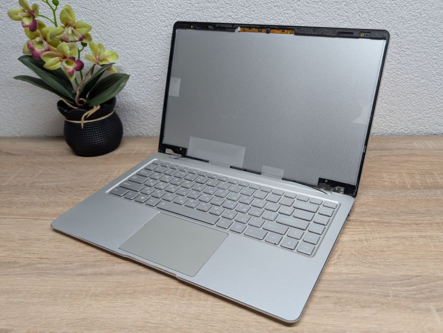Б/В Ноутбук Jumper EZbook X4 не вмикається