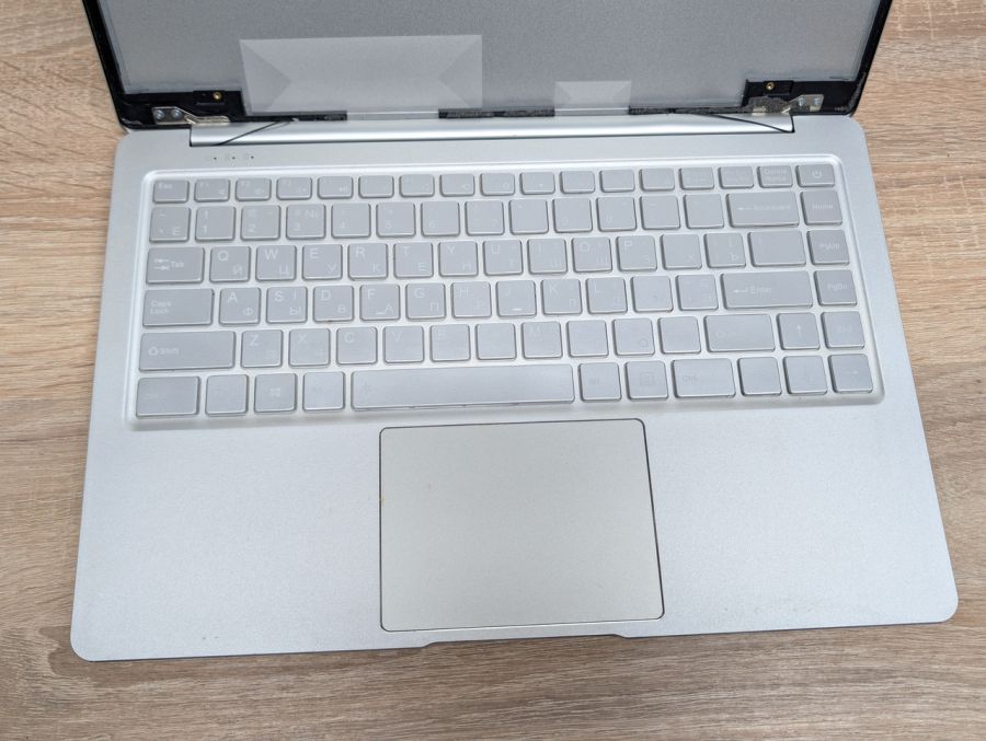 Б/В Ноутбук Jumper EZbook X4 не вмикається