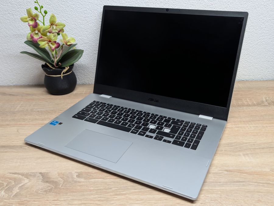 Б/В Ноутбук Asus Chrombook CX17 не вмикається