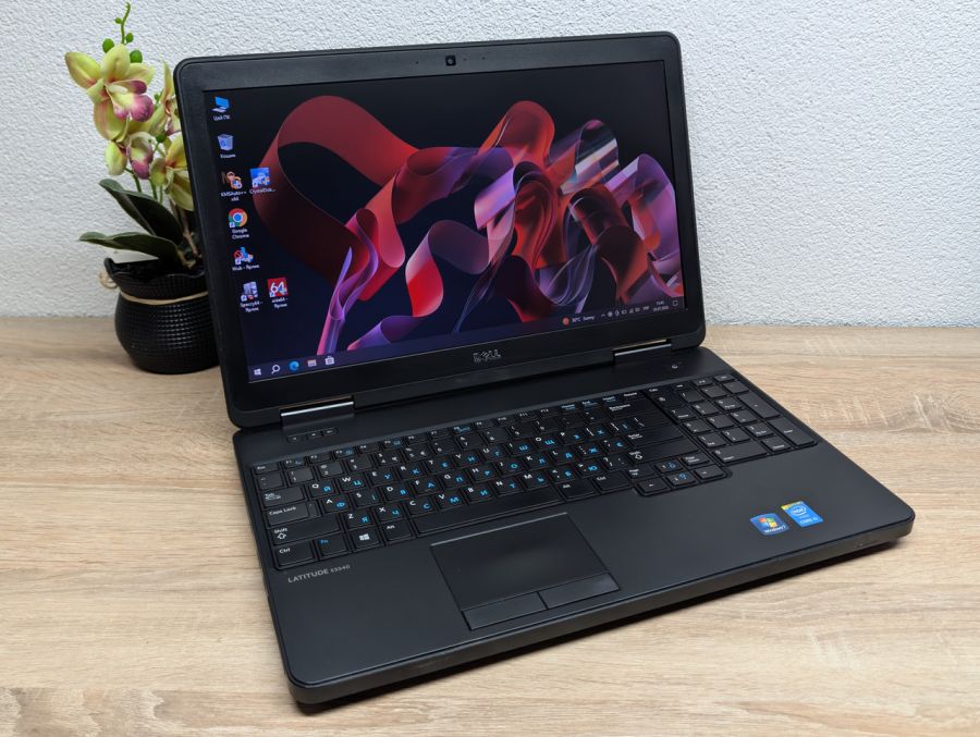 Ноутбук Б/В Dell Latitude E5540, Intel Core i5-4310U, DDR3 8 GB, SSD 128GB, 15.6" Full HD