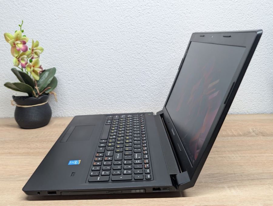 Ноутбук Б/В Lenovo B5400: 15.6, Intel Core i3-4000M, 8 GB DDR3, Intel HD Graphics, SSD 128Gb