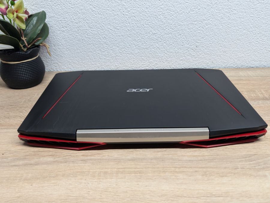 Ноутбук Б/В Acer Aspire VX5-591G: 15.6 Full HD,Intel Core i7-7700HQ,12 GB DDR4, NVIDIA GeForse GT 1050 4Gb, SSD 512Gb
