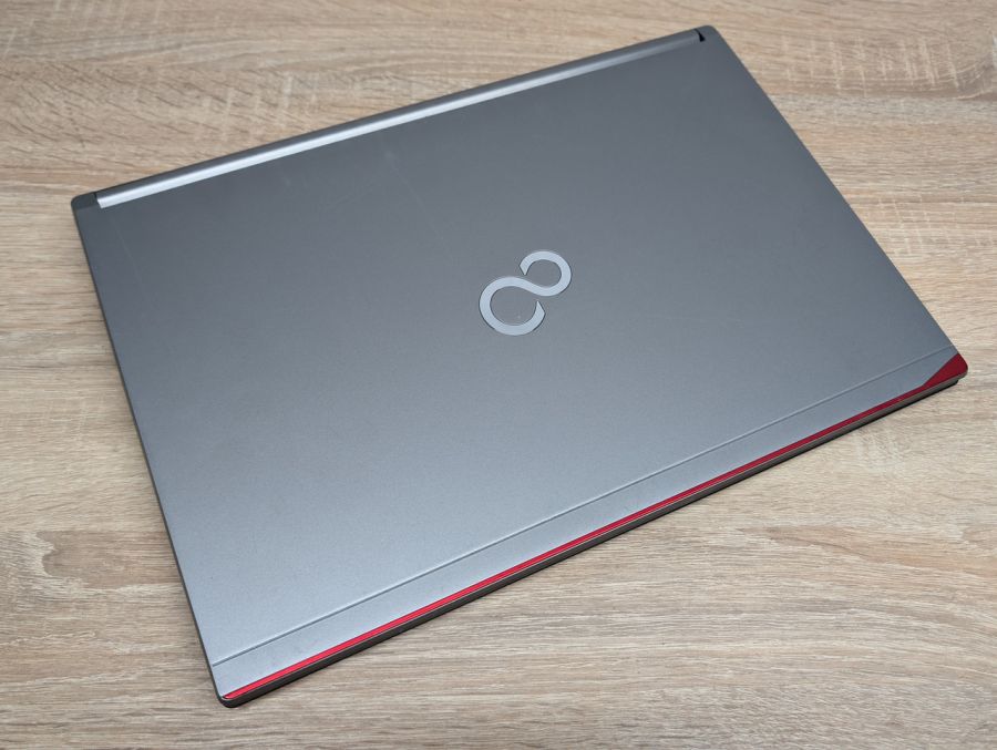 Ноутбук Б/В Fujitsu E746: 14 Full Hd Intel Core i5-6200U 8 GB DDR4 250Gb SSD