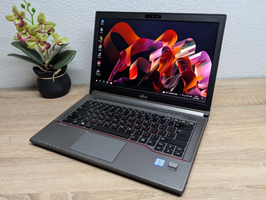 Ноутбук Б/В Fujitsu E746: 14 Full Hd Intel Core i5-6200U 8 GB DDR4 250Gb SSD