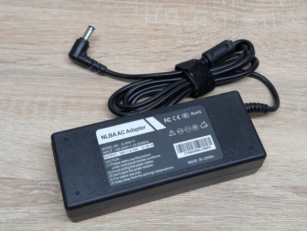 Б/В Блок живлення NLBA G-XHH 11 90W 19V 4.74A 5.5 x 2.5 мм