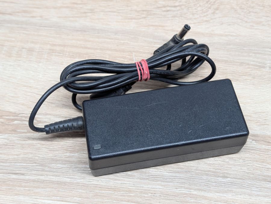 Блок живлення Asus EXA0703YH 65W 19V 3.42A 5.5 x 2.5 мм Б/В
