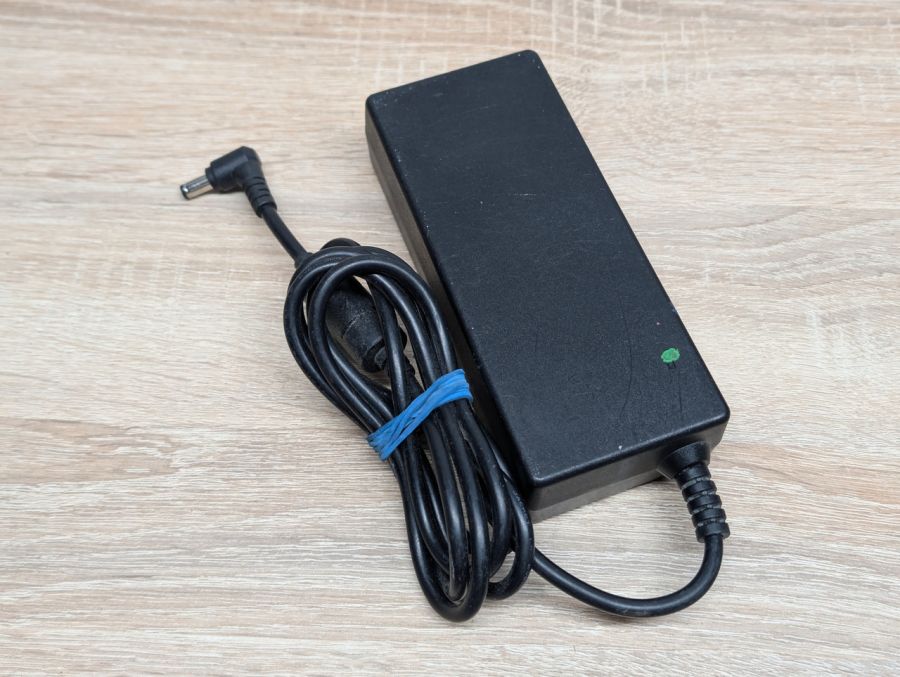 Б/В Блок живлення FSP Group FSP090-DVCA1 90W 19V 4.74A 5.5x2.5мм