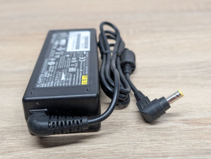 Б/B Блок живлення Fujitsu ADP-90BE D 90W 19V 4.74A 5.5 x 2.5мм