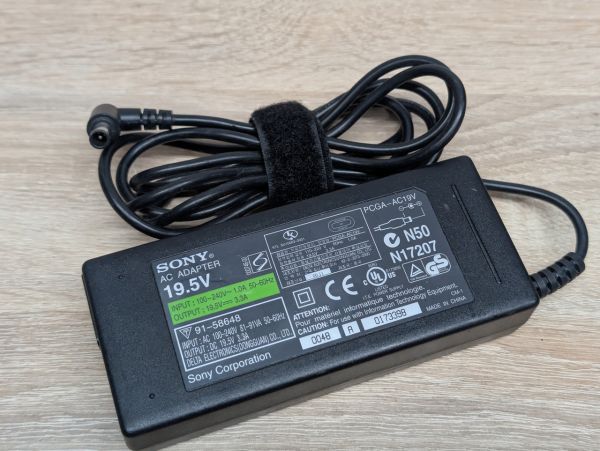 Б/В Блок живлення Sony PCGA-AC19V 65W 19.5V 3.3A 6.5 x 4.4мм