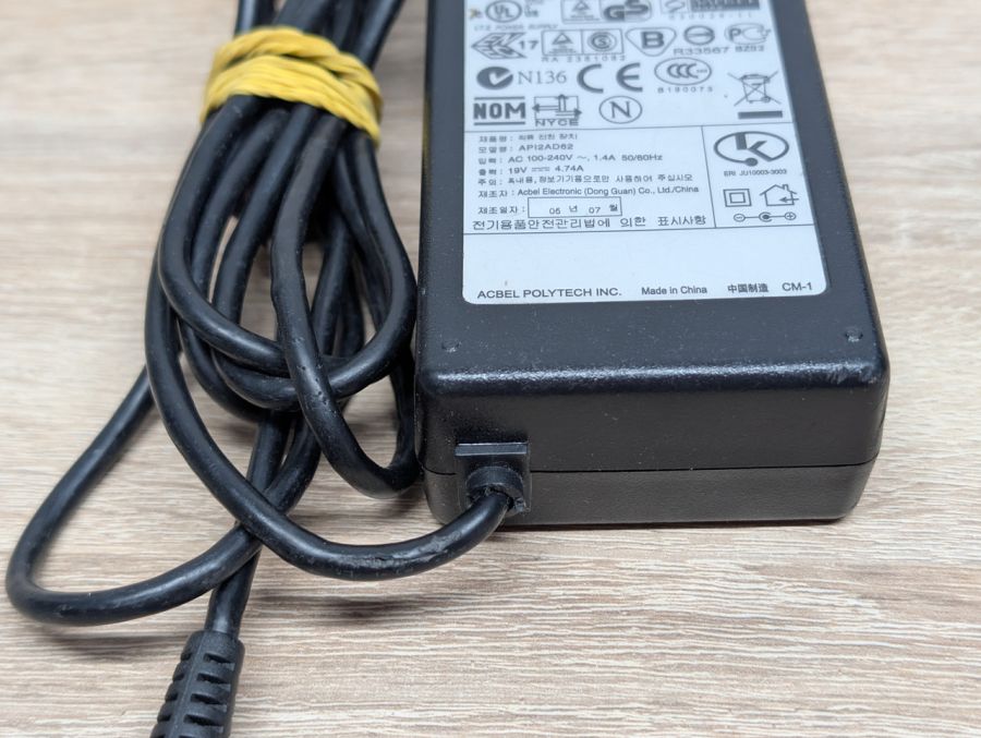 Б/В Блок живлення AcBel Polytech 90W 19V 4.74A 5.5 x 2.5 мм