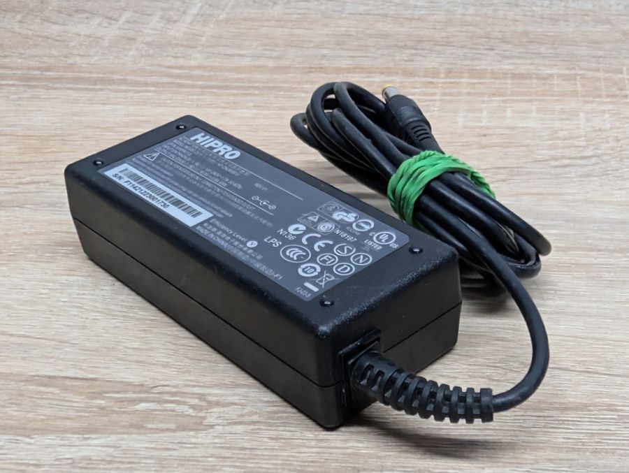 Б/В Блок живлення Hipro 65W 18.5V 3.5A 4.8x1.7мм