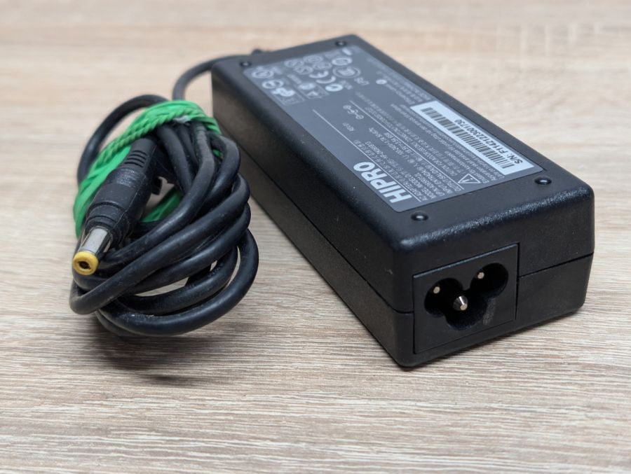 Блок живлення Hipro 65W 18.5V 3.5A 4.8x1.7мм Б/В