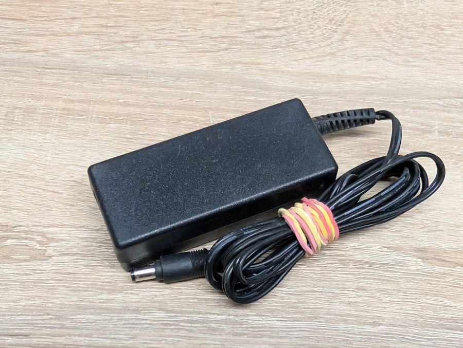 Б/В Блок живлення Chicony 30W 12V 2.5A 5.5x2.5мм
