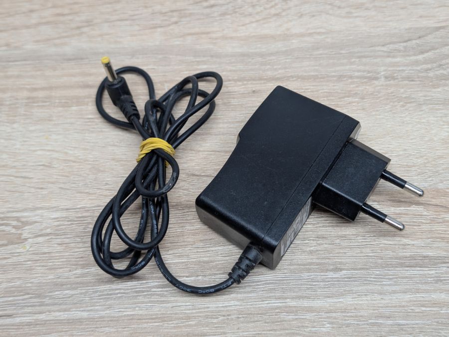 Б/В Блок живлення 5W 5V 1A 4.0 x 1.7 мм [ProductHub SKU JD-0510]