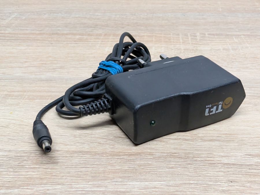 Б/В Блок живлення TelForceOnen 10V 600 мА 3.5 x 1.35 мм