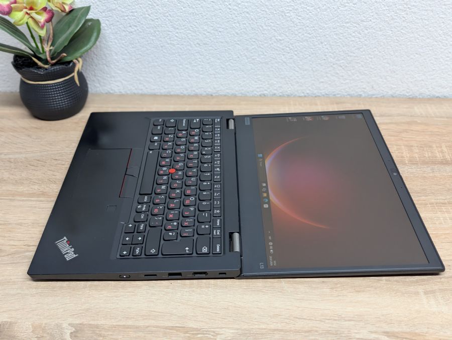 Ноутбук Б/В Lenovo ThinkPad L13:13 Full HD.Intel Core i5-1135G7,8GB DDR4.Intel Iris Xe Graphics SSD 256Gb