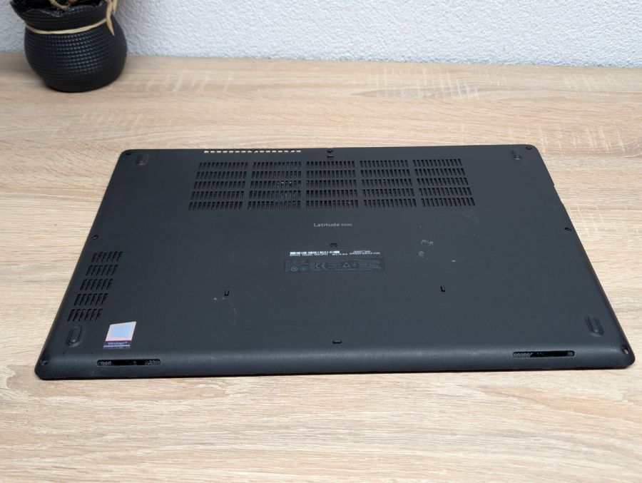 Б/В Піддон для ноутбука Dell Latitude 5590
