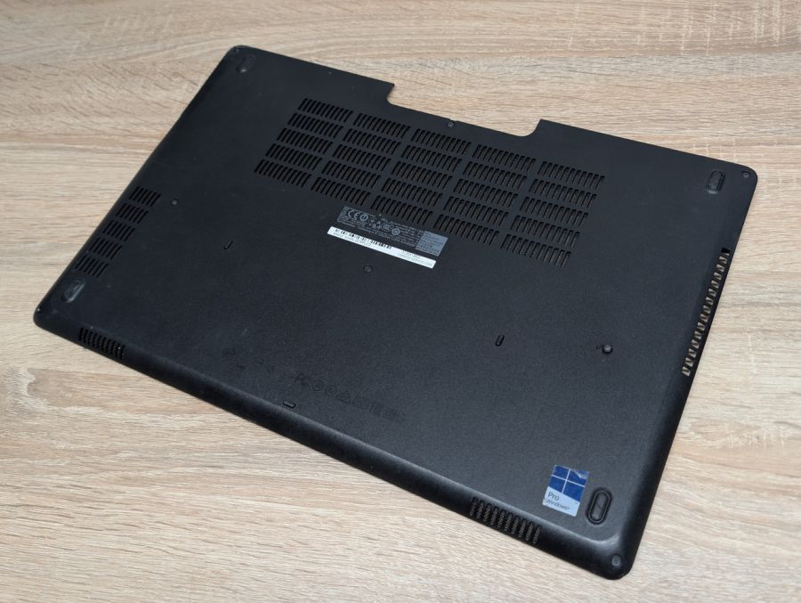 Б/В Cервісна кришка для ноутбука Dell Latitude E5570