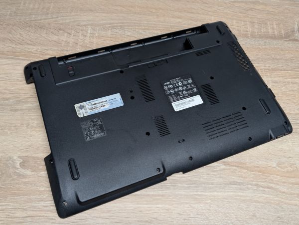 Б/В Піддон для ноутбука Acer Aspire 5749
