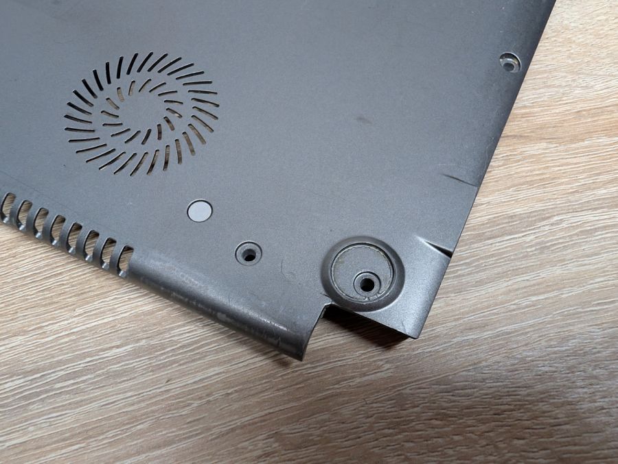 Б/В Піддон для ноутбука Toshiba Z30-C-10W