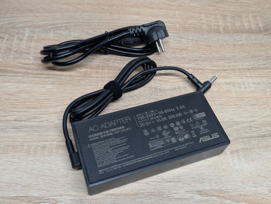 Новий Блок живлення ASUS 200W 20V 10A 6.0x3.7мм