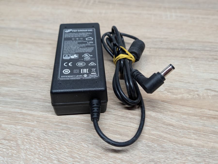 Б/В Блок живлення FSP Group 65W 19V 3.42A 5.5 х 2.5 мм