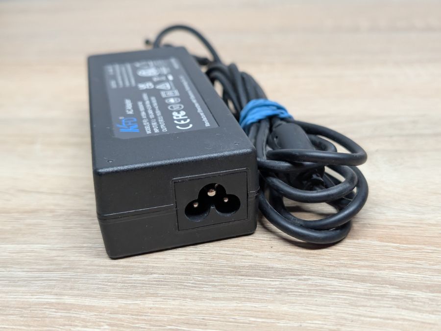 Б/В Блок живлення KFD 90W 19V 4.74A 5.5 х 2.5 мм