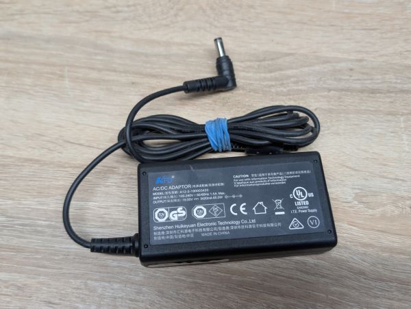Б/В Блок живлення KFD 65W 19V 3.42A 5.5 х 2.5 мм