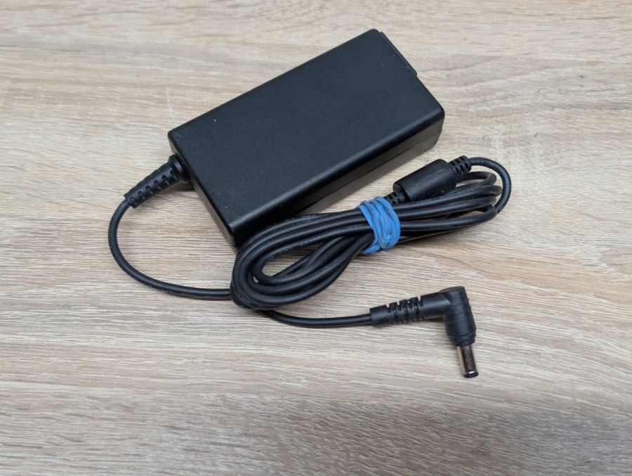 Блок живлення KFD 65W 19V 3.42A 5.5 х 2.5 мм Б/В