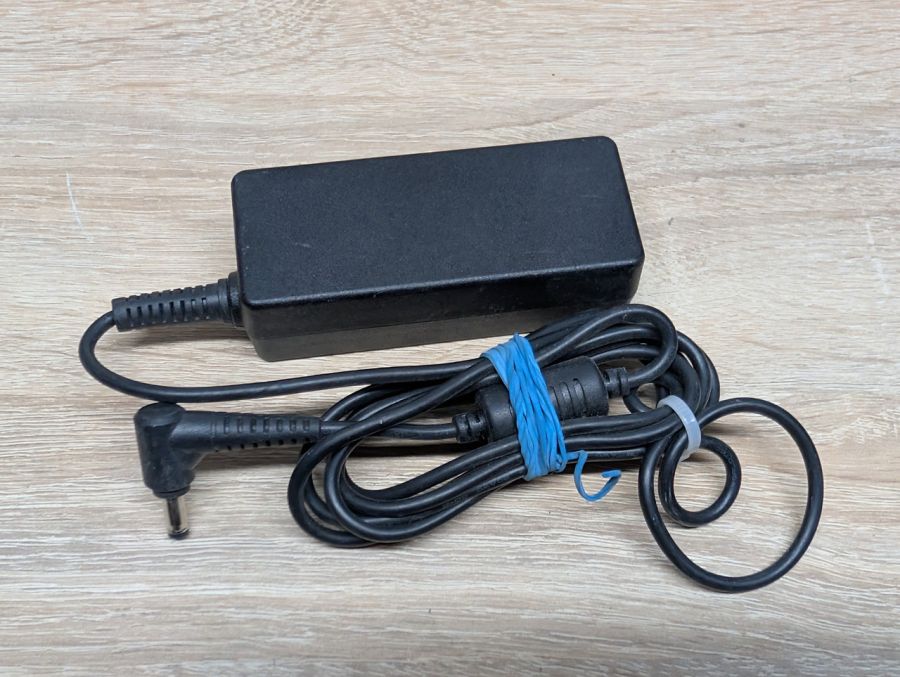 Б/В Блок живлення Liteon 40W 19V 2.21A 4.8 х 1.7 мм