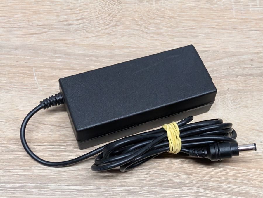 Б/В Блок живлення Edac 65W 19V 3.42A 5.5 х 2.5 мм
