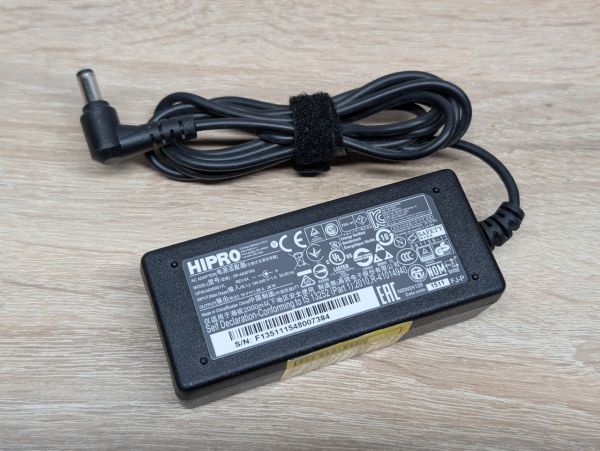 Б/В Блок живлення Hipro 30W 19V 1.58A 5.5 х 1.7 мм