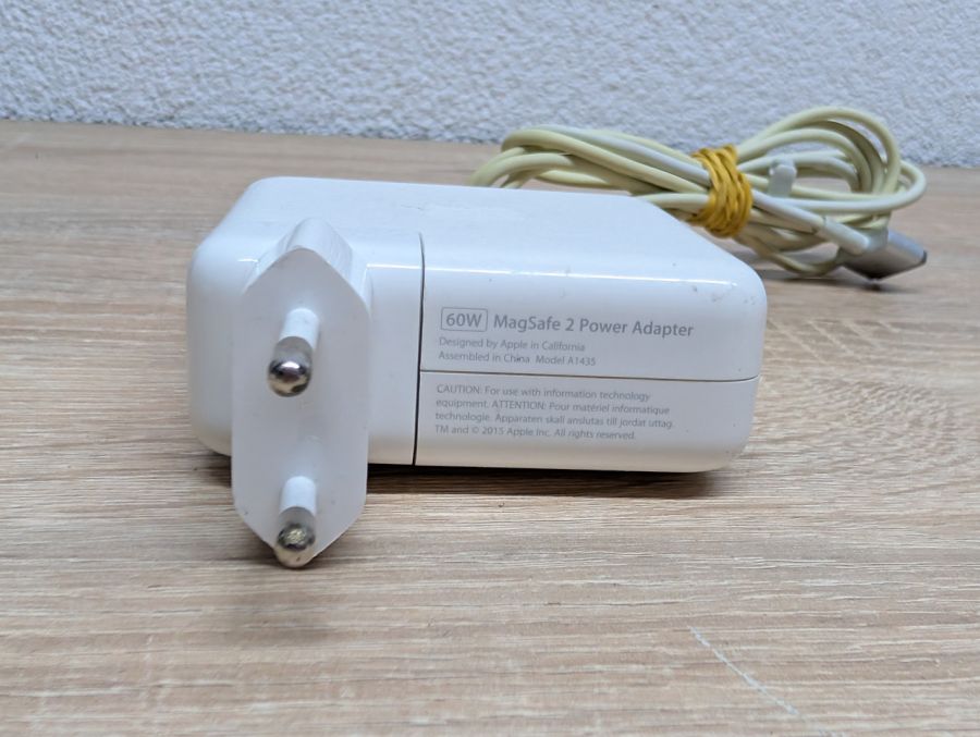 Б/В Оригінальний блок живлення Apple MagSafe 2 60W 16.5V 3.65A