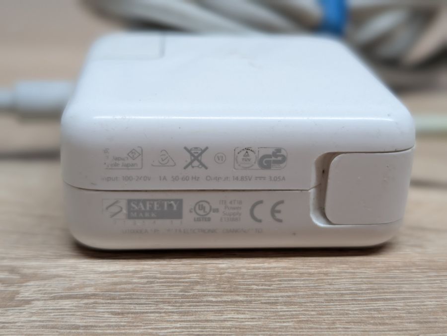 Б/В Оригінальний блок живлення Apple 45W MagSafe 2 A1436
