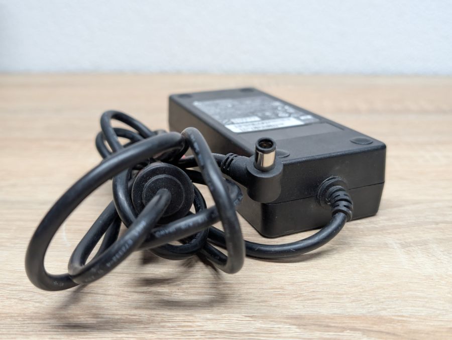 Б/В Блок живлення Delta Electronics 44W 48V 0.917A 7.4 x 5.0 мм