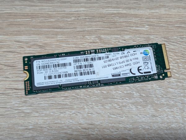 SSD Samsung PM981 256GB NVMe M.2 2280 Життя 99% Б/В [ProductHub SKU PM981(20)]