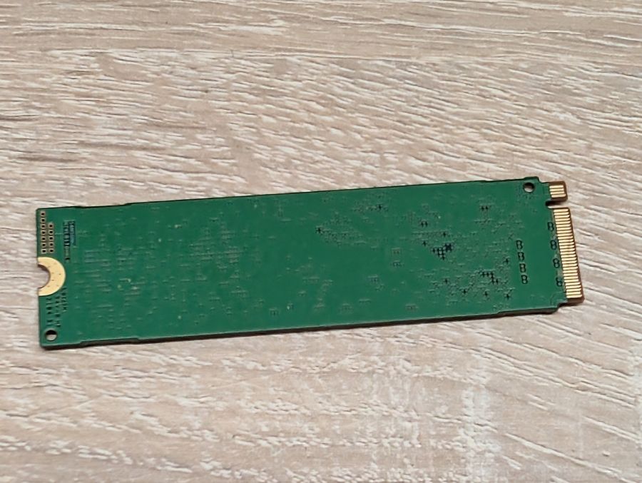 SSD Samsung PM981a 512 ГБ NVMe M.2 2280 Життя 98% Б/В