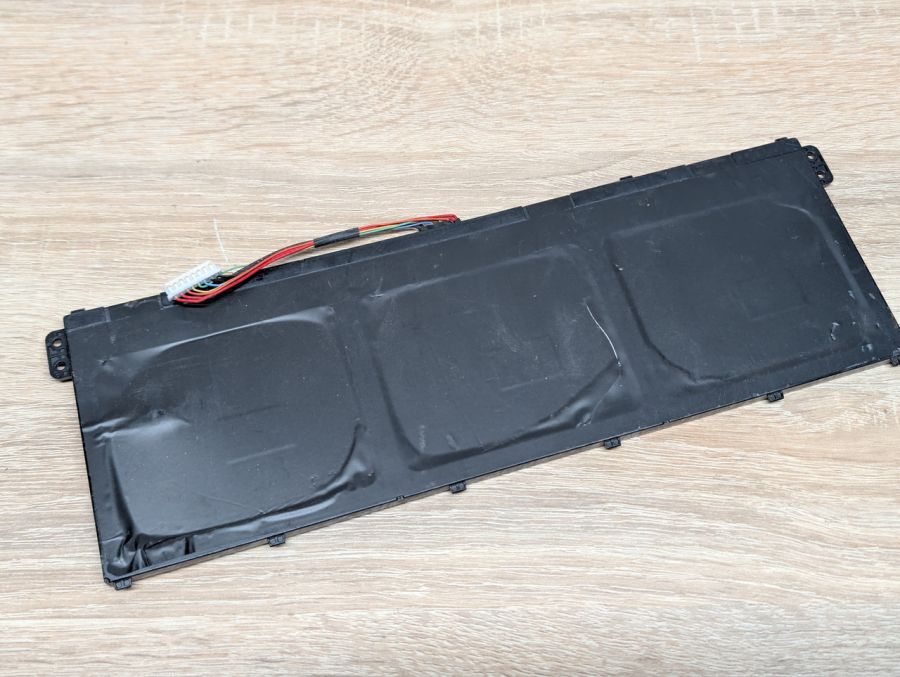 Оригінальна акумуляторна батарея Acer AP18C4K Б/В