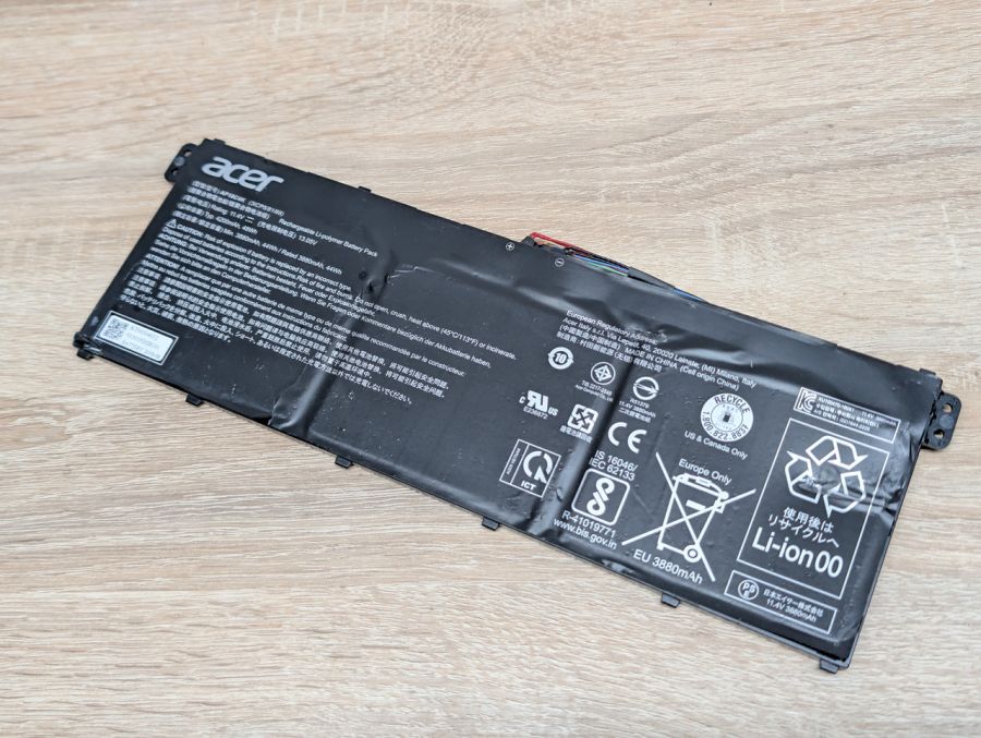 Оригінальна акумуляторна батарея Acer AP18C4K Б/В