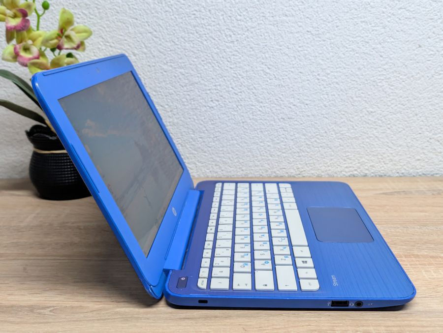Ноутбук Б/В HP Stream 13, Intel Celeron N3050, DDR3 2GB, SSD 32GB, 13" HD