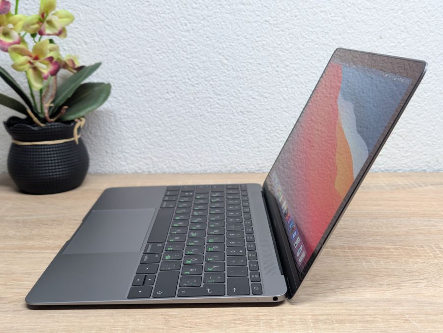 Ноутбук Б/В Apple MacBook A1534, AMD A1534, DDR3 8GB, SSD 256GB, 12" HD