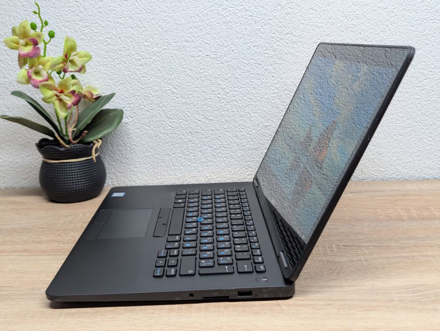 Ноутбук Б/В Dell Latitude E7470, Intel Core i5-6300U, DDR4 8GB, SSD 128GB, 14" Full HD Сенсор [ProductHub SKU Dell692]