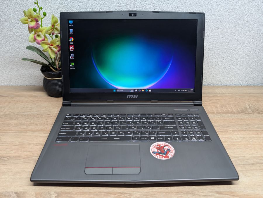 Ноутбук Б/В MSI GP62MVR 7RFX, Intel Core i5-7300HQ, DDR3 16GB, SSD 256GB + HDD 1TB, NVIDIA GeForce GTX 1060 3GB, 15.6" Full HD