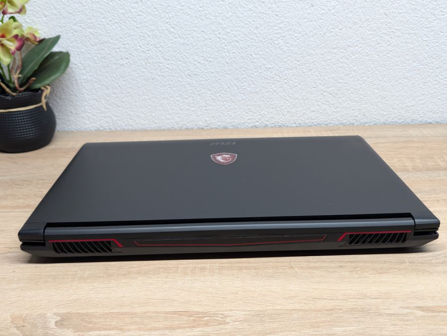 Ноутбук Б/В MSI MS-16J9, Intel Core i5-7300HQ, DDR4 16GB, HDD 1TB + SSD 256GB, NVIDIA GeForce GTX 1050, 15.6" Full HD