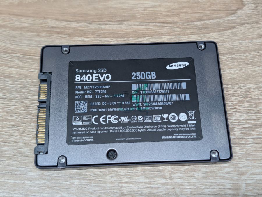 SSD Samsung 840 EVO 250Gb 2.5" Життя 98% Б/В