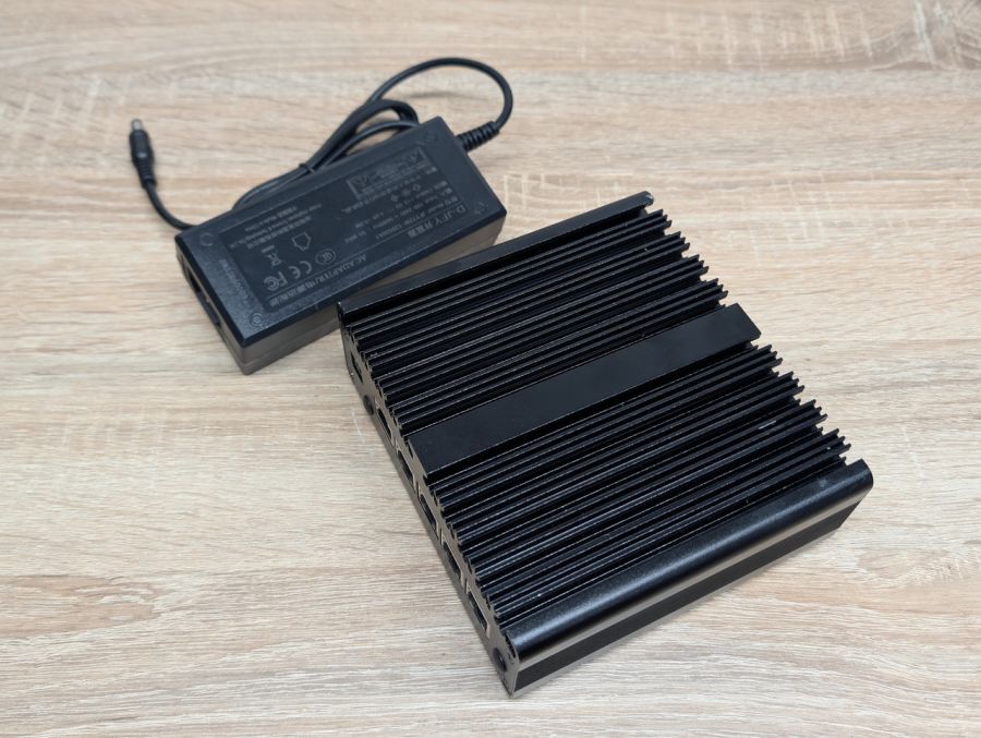 Безвентиляторний міні-ПК H14 / N100 4-LAN Topton / CWWK
