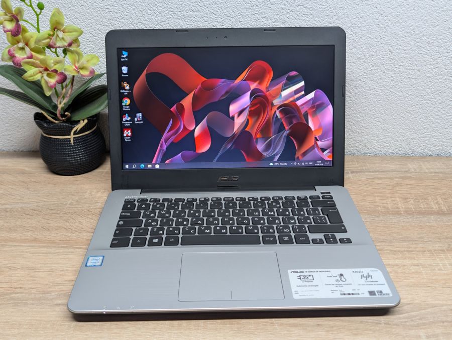 Ноутбук Б/В Asus X302U, Intel Core i3-6006U, DDR3 8GB, SSD 128GB, 13" HD