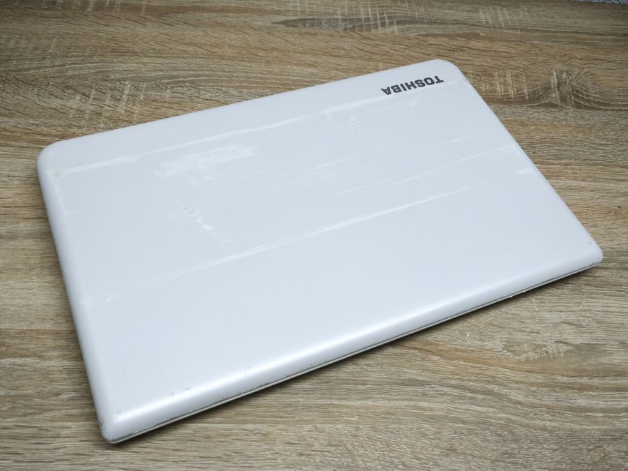 Ноутбук Б/В Toshiba Satellite C55-A, Intel Core i3-3110M, DDR3 8GB, SSD 120GB, 15.6" HD