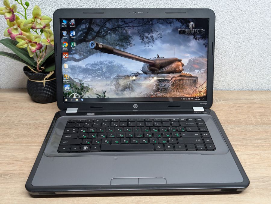 Ноутбук Б/В HP Pavilion g6, Intel Core i3-380M, DDR3 8GB, SSD 120GB, AMD Radeon HD 7400M, 15.6" HD