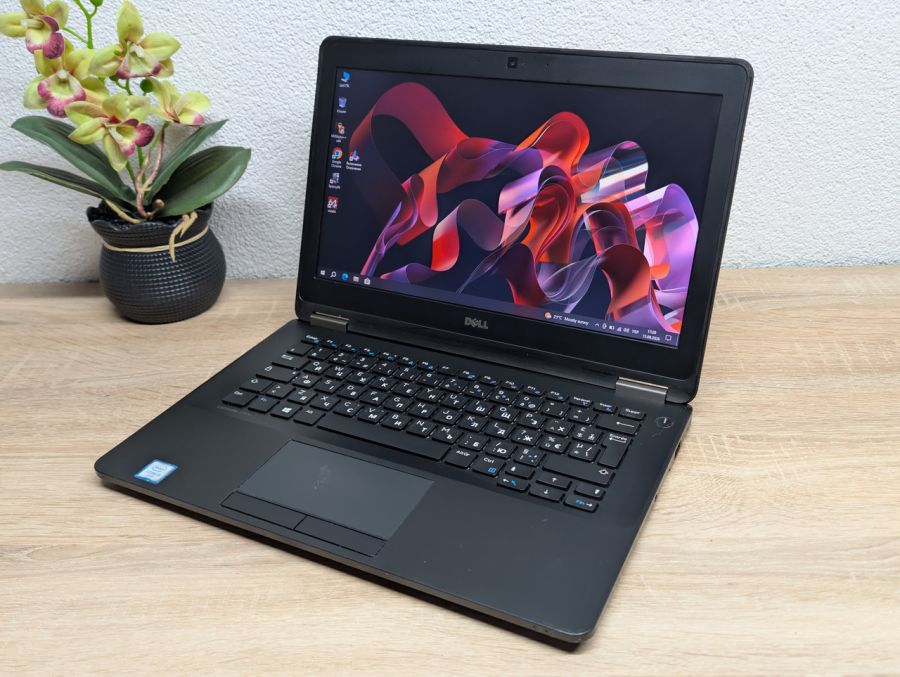 Ноутбук Б/В Dell Latitude E7270, Intel Core i5-6300U, DDR4 8GB, SSD 128GB, 12" HD [ProductHub SKU Dell697]